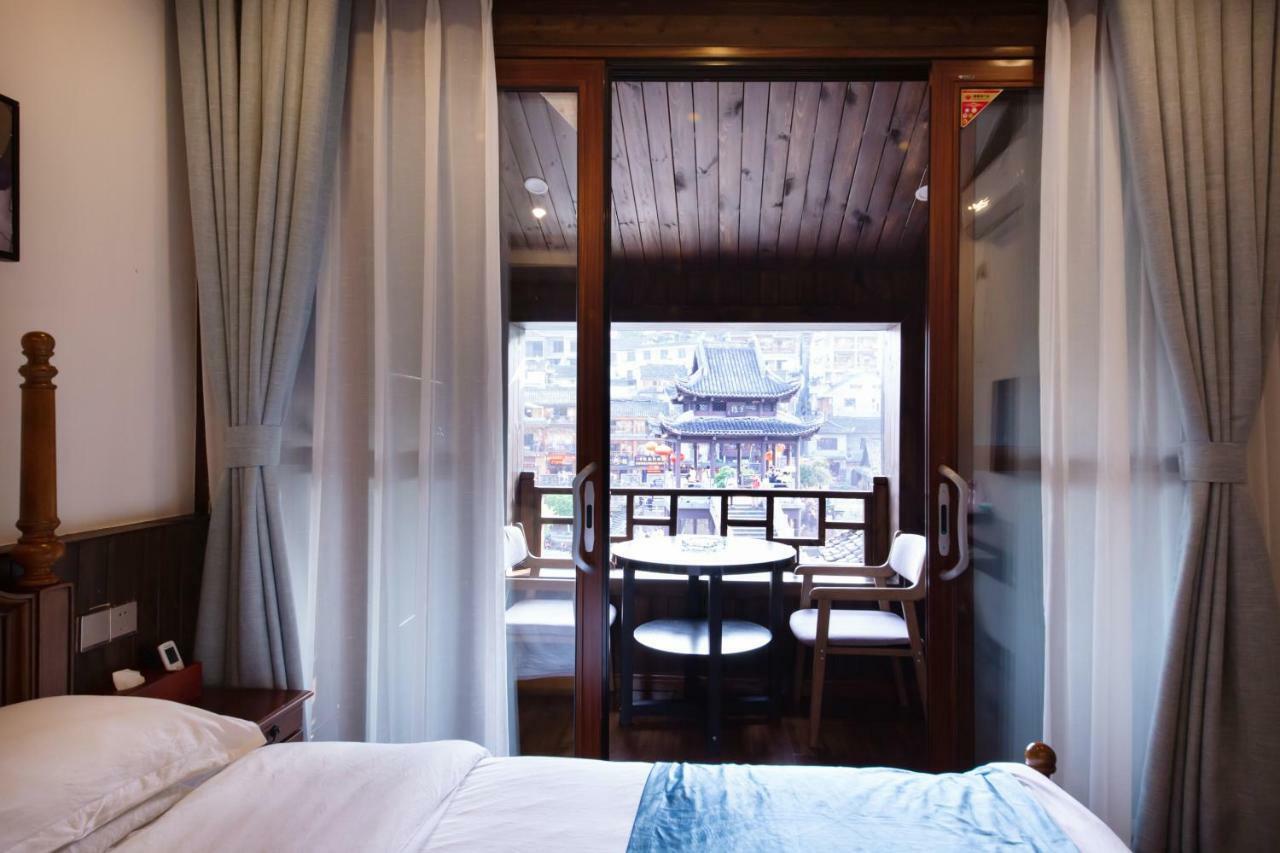 Fenghuang Slowly Time Inn Eksteriør billede